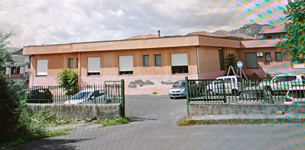 scuola maniace
