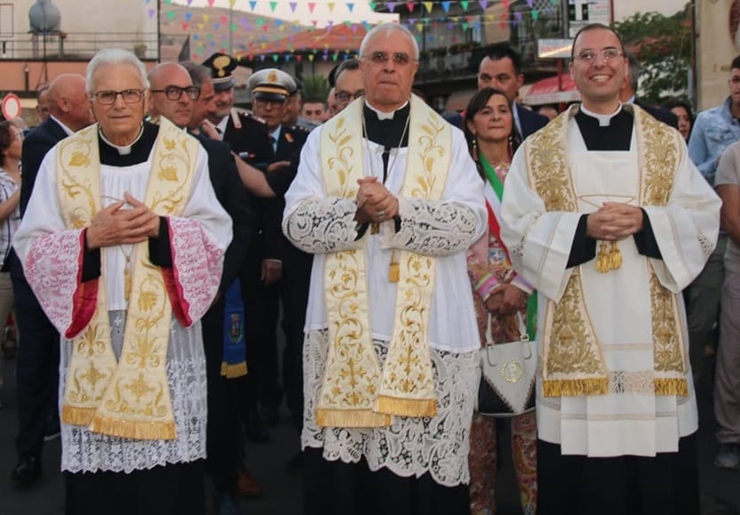 PADRE-ANDREA-MONS-GALATI-E-IL-VESCOVO-RENNA
