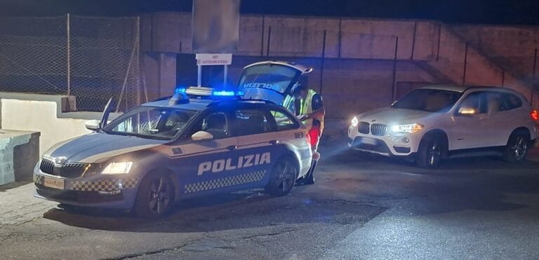 pol cast cop